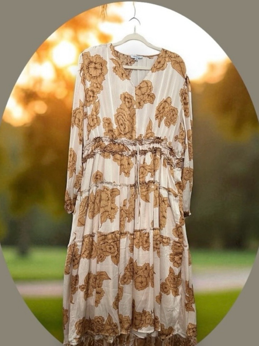 Polagram Floral Midi Dress.Cream/Light Brown. Size: 2XL